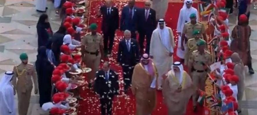 استقبال حافل للرئيس السيسى والقادة العرب فى العاصمة البحرينية