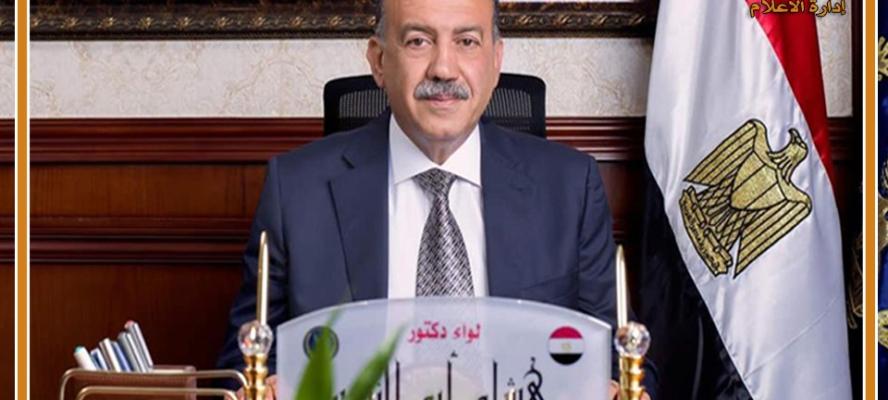 محافظ أسيوط يدعو المواطنين إلى التعاون مع أجهزة الدولة.. ويعلن استرداد 154 فدانًا خلال حملة لإزالة التعديات